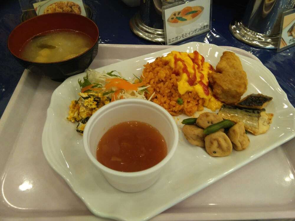 朝食