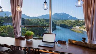 ロビー応接スペース / 1