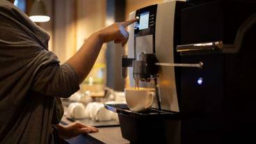 ラウンジのコーヒー / 1