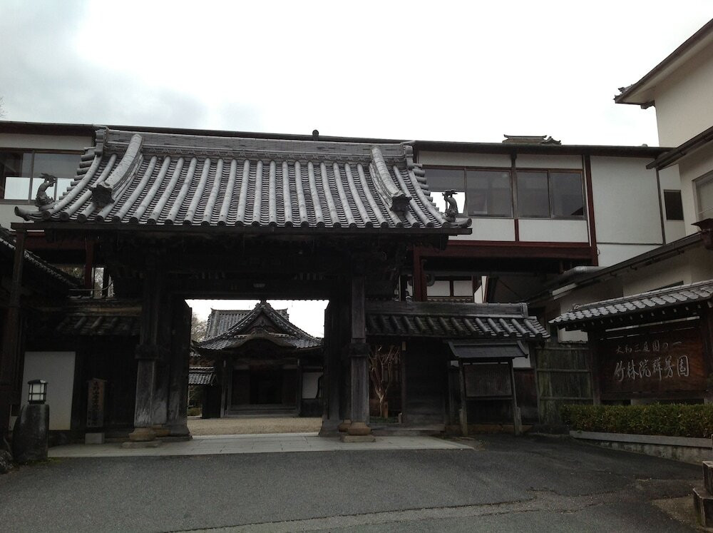 施設の正面