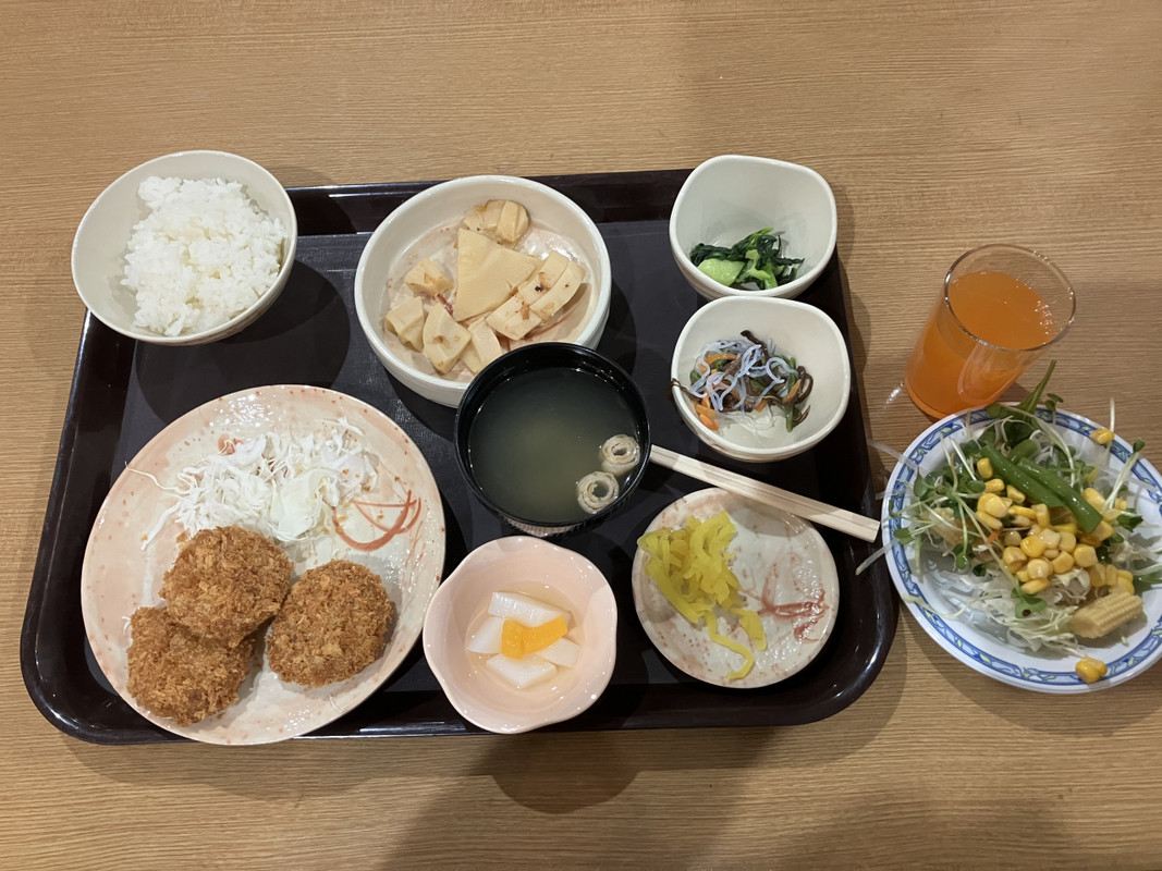 夕食の日替わり定食