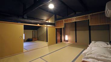 客室 / 29