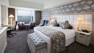 クラシック ルーム キングベッド 1 台 ベイビュー (High Floor)