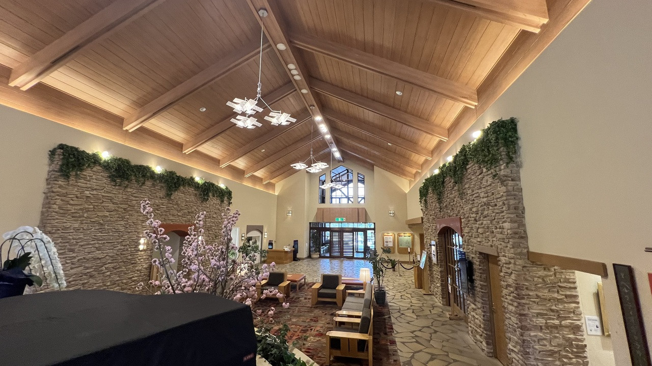 リゾート感のあるロビーです。