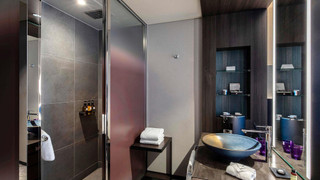 スーペリア ルーム キングベッド 1 台 エグゼクティブラウンジアクセス (Executive)