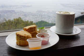 「摩耶ビューテラス702」 料理 51143080 ケーキセット (¥800) スコーン、ウィンナーコーヒー