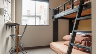 二段ベッドツイン (バスルーム付き)