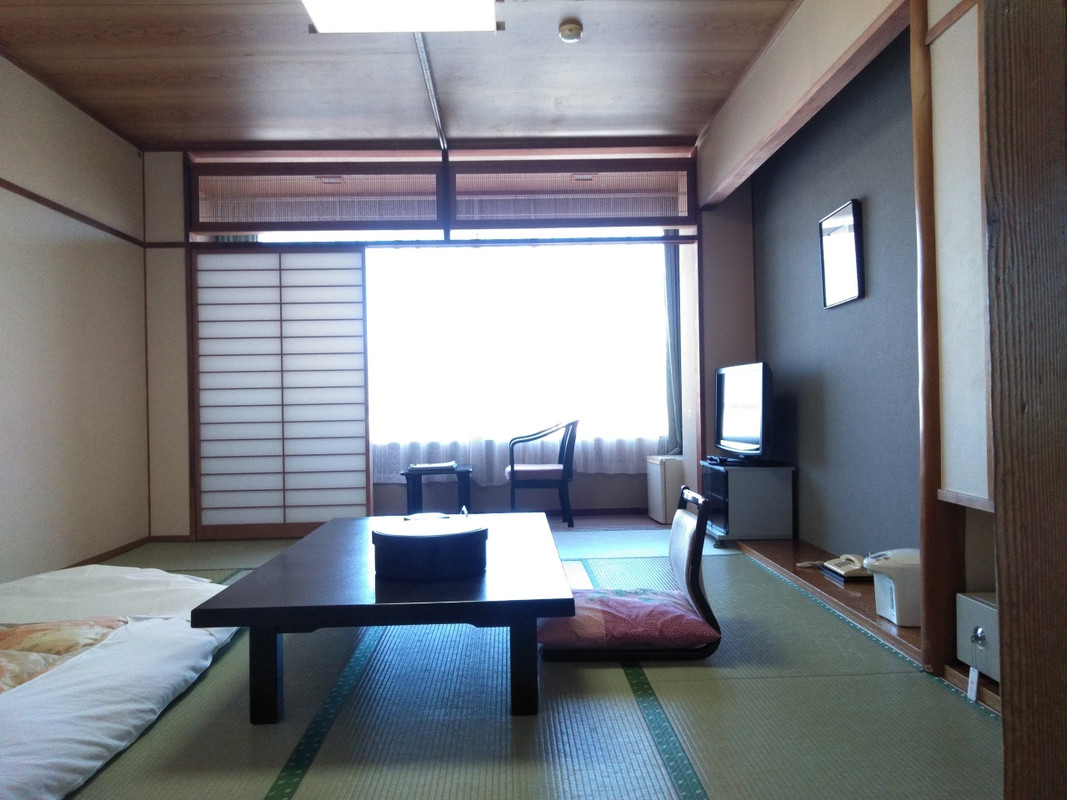 10畳の和室です。お布団は敷いてあるのが嬉しいです。