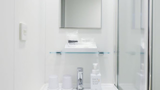 ダブルルーム（バストイレ付き）