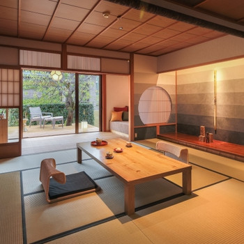 旅館のお子様ランチに感激！⾦沢の奥座敷にある全10室の宿4054062