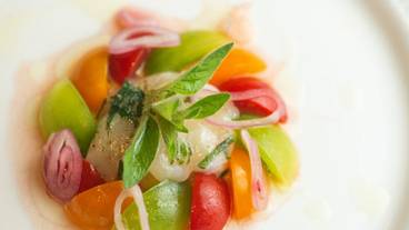 前菜一例 ホタテ貝のマリネとトマトのモザイク / 6