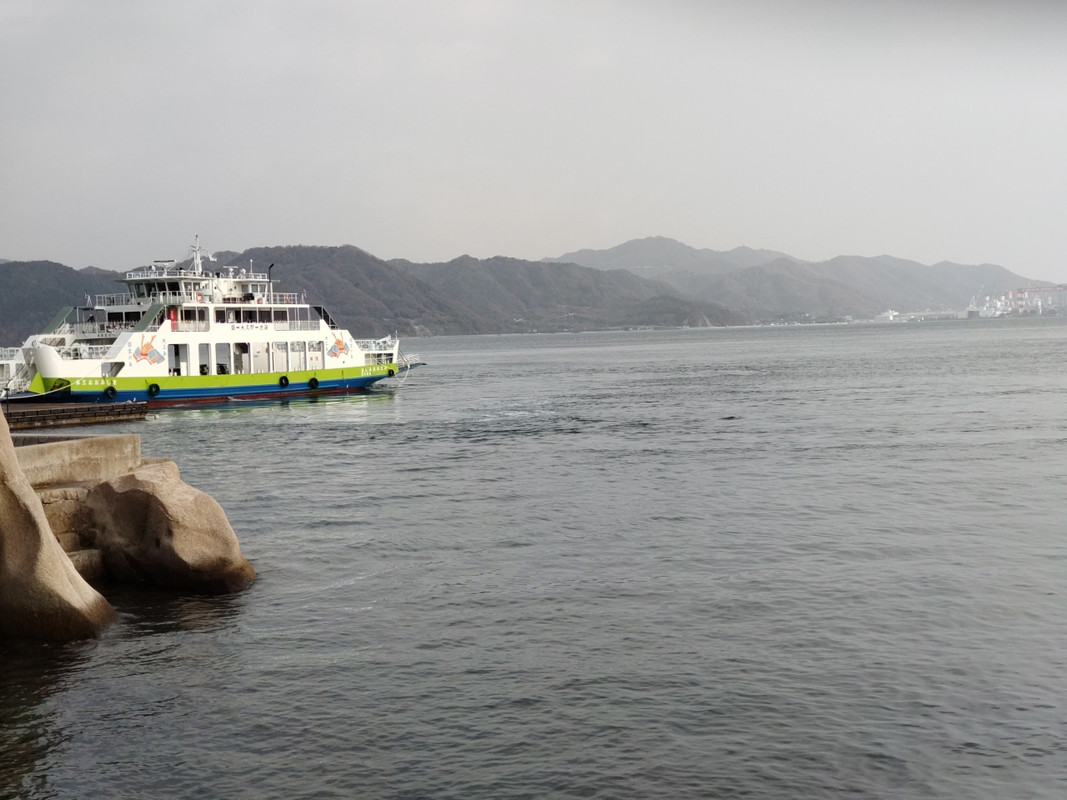 忠海・大久野島・大三島を結ぶフェリー。