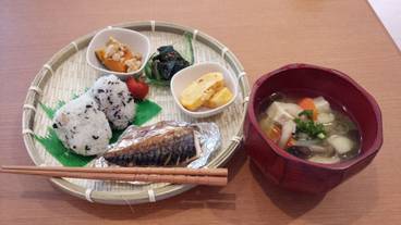 食事・飲み物 / 1