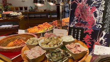 夕食バイキング一例① / 1