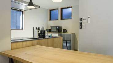 客室内のダイニングエリア / 24