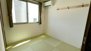 [隠れ家] 3号店のレギュラータイプ (ダブルベッド2台<3名以降はお布団配置>)