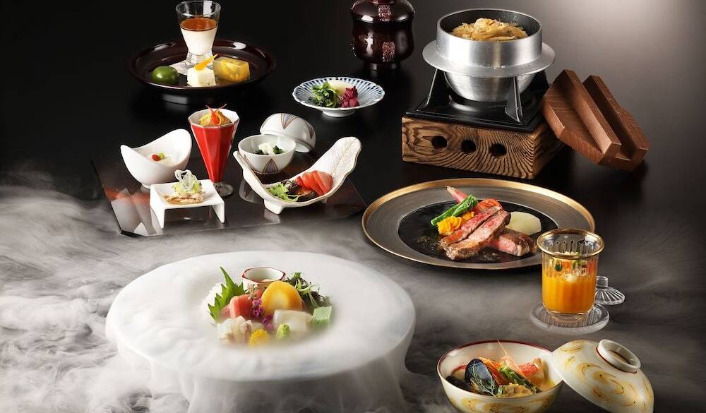 五感で味わう
厳選素材の和洋創作料理 / 1