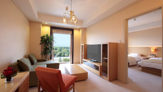 ジュニア スイート シングルベッド 2 台 (Castle View)