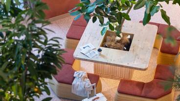 ロビー応接スペース / 6