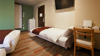 デラックスツインプラスルーム（5名様利用時ソファベッド利用可）