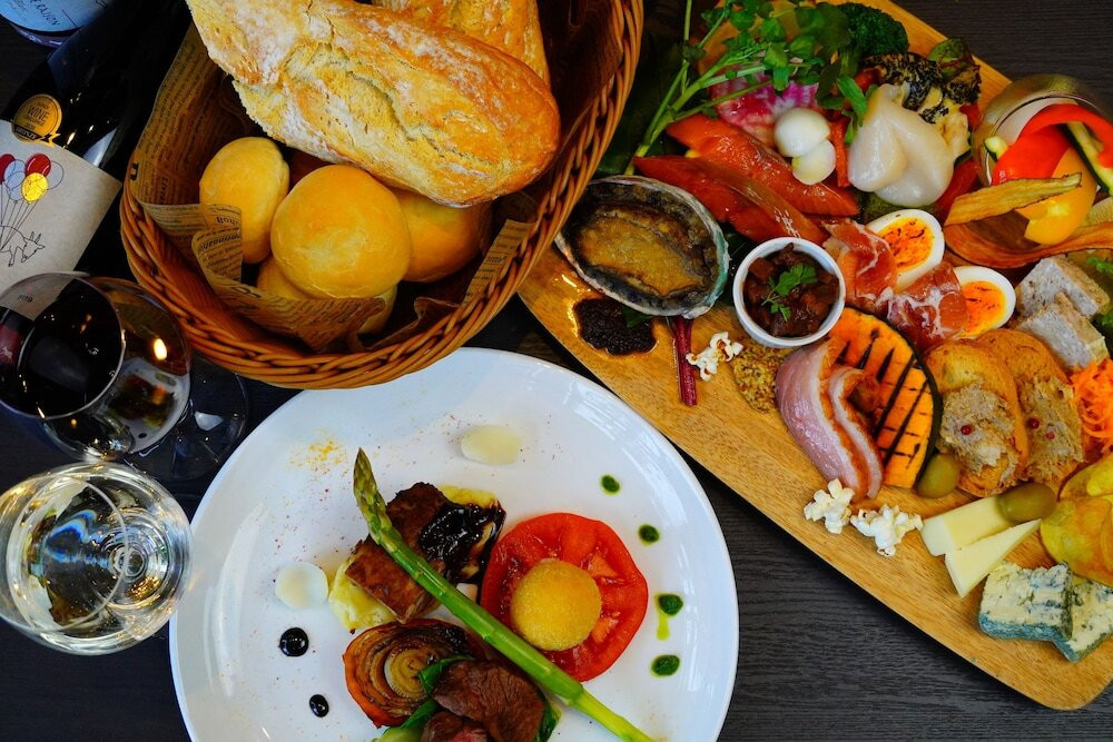 13.富良野で生まれたワインと美食に思う存分舌鼓4372971