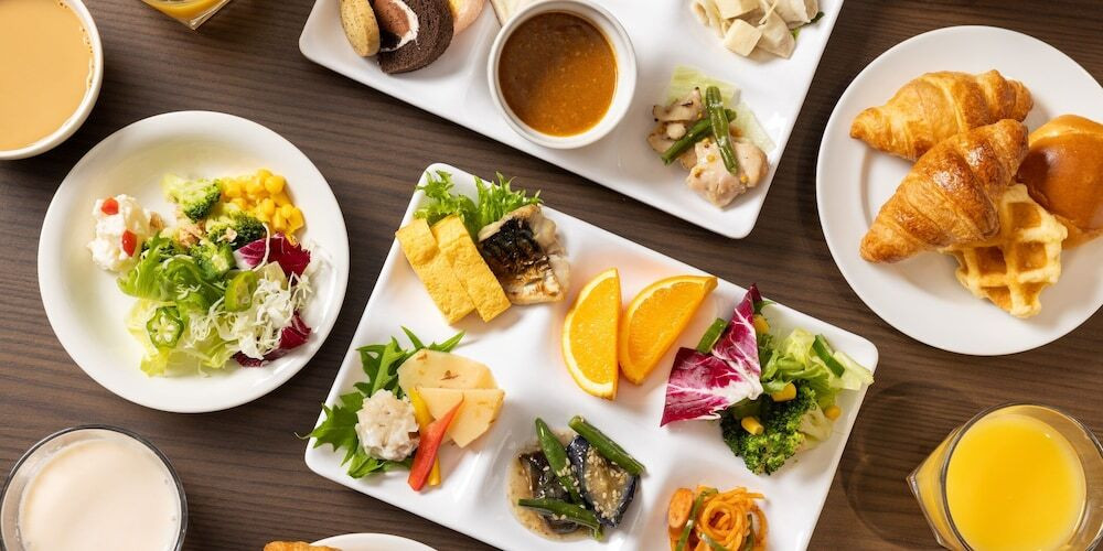 朝食