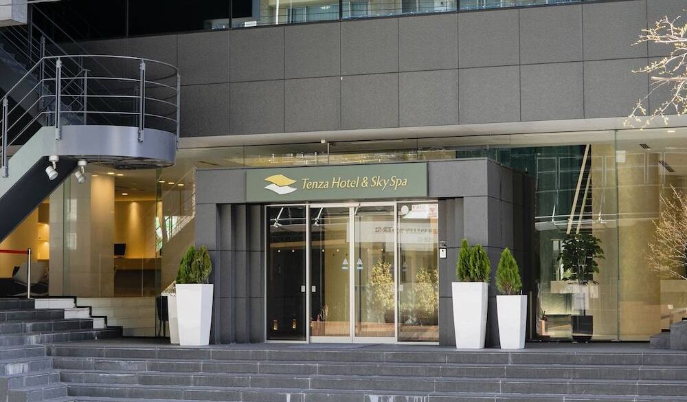 エントランス / 3