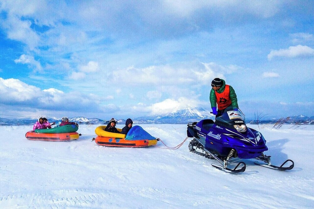 スノーモービル