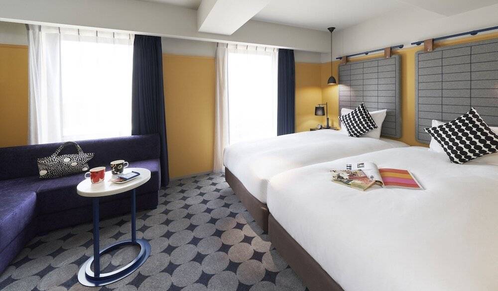 ポップさと柔らかさに
ほっこり安らぐ客室 / 1