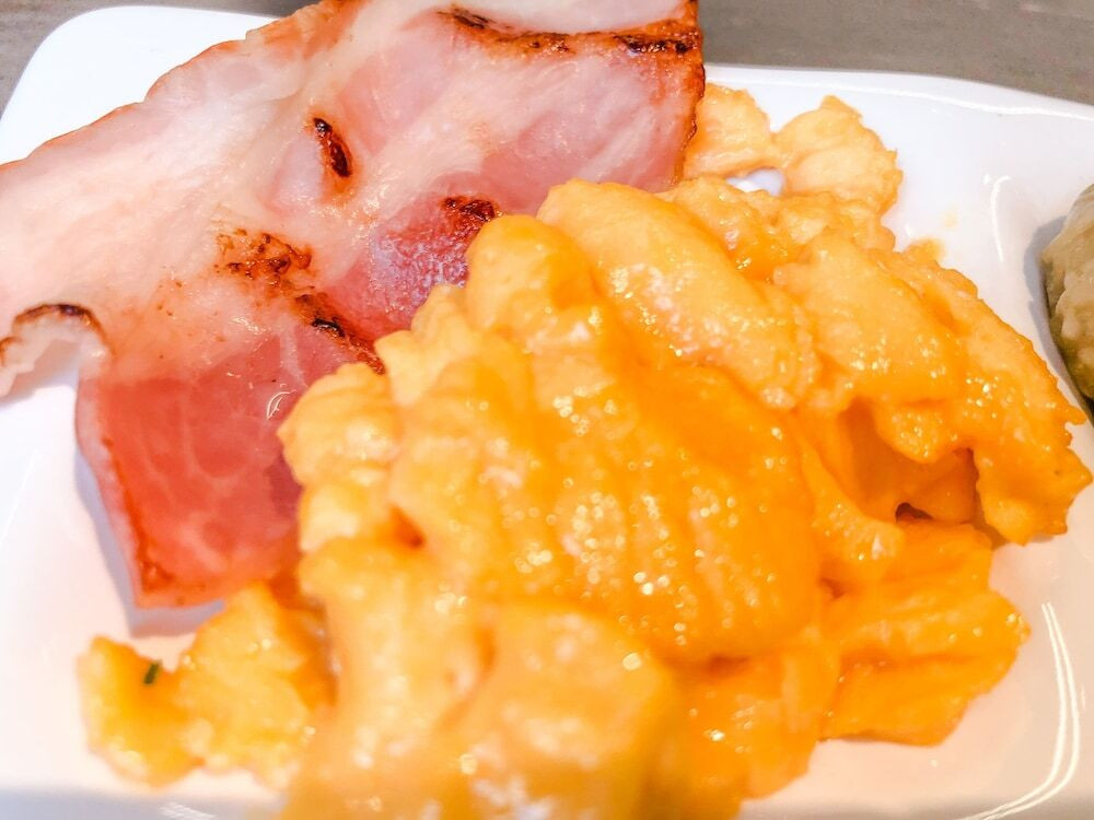 朝食ビュッフェ