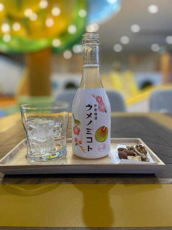 館内の屋内型キッズパーク「umi no ue(ウミノウエ)」併設カフェのお酒