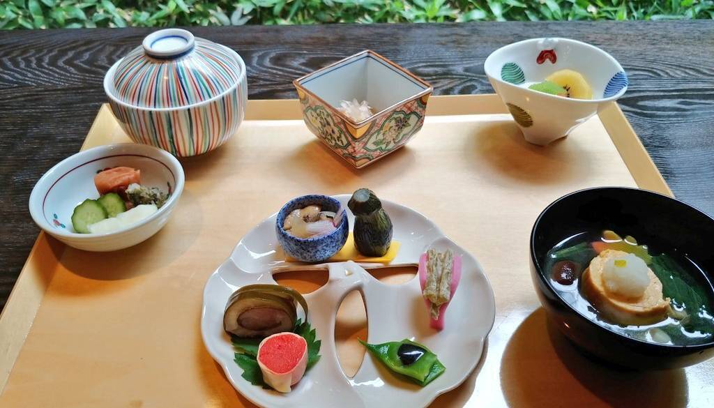 心も身体も喜ぶ
優しい和朝食膳 / 3