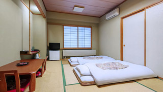 エコノミー 4 人部屋