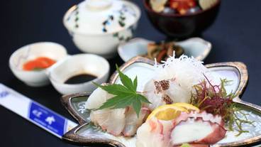 食事・飲み物 / 4