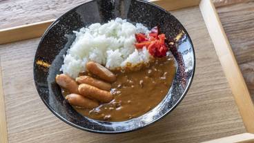 食事・飲み物 / 3