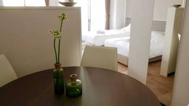 客室内のダイニングエリア / 22