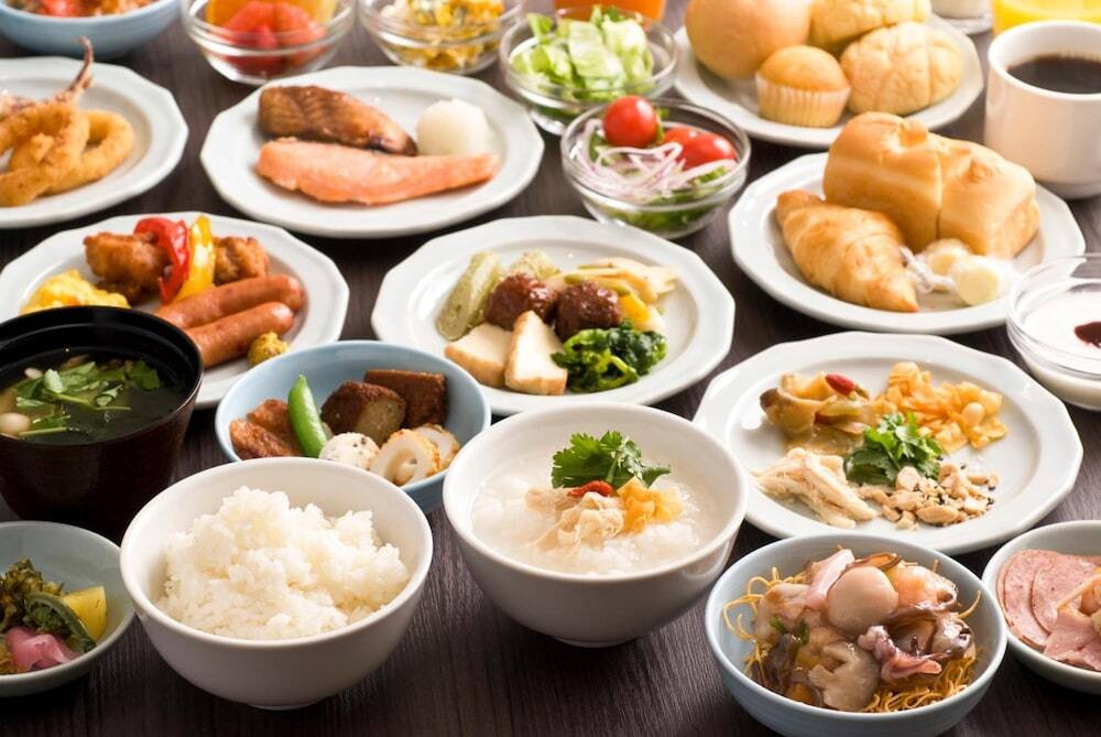 朝食