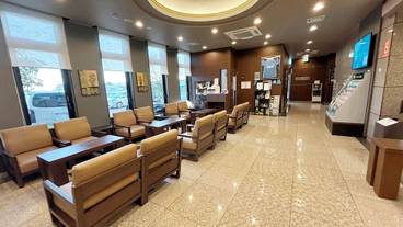 ロビー応接スペース / 4