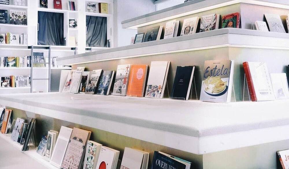 ブックラウンジ② / 2