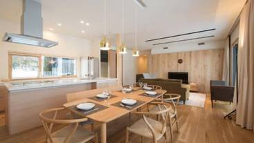 客室内のダイニングエリア / 5