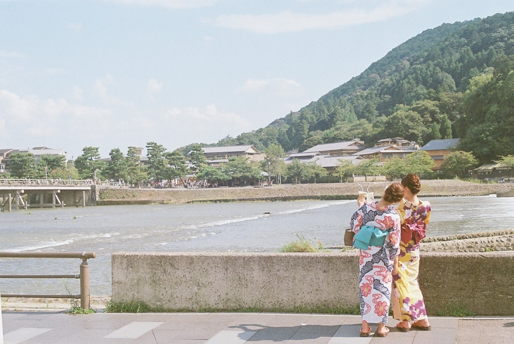 大人女子を非日常へいざなう「京都嵐山」3234737