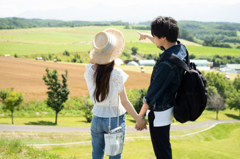 Hokkaido scenery and couples