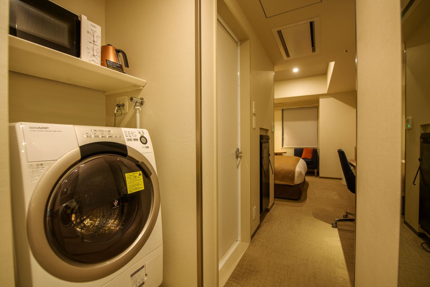 ミニキッチンと洗濯機付き。豊富なアメニティと貸出品も充実3554013