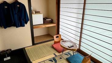 客室 / 12