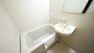 スタンダード 4 人部屋 ベッド (複数台)