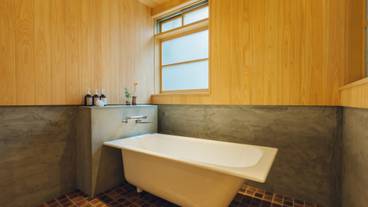 スイートルーム 直線のバスルーム / 23