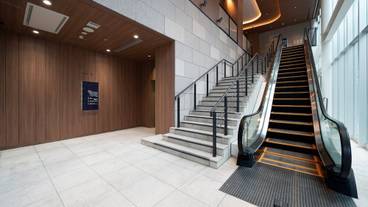 施設の入り口 / 9