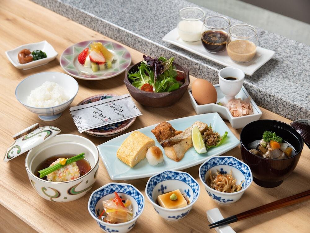 朝食