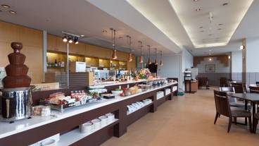 朝食スペース / 8