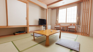 和室10畳(2名利用)